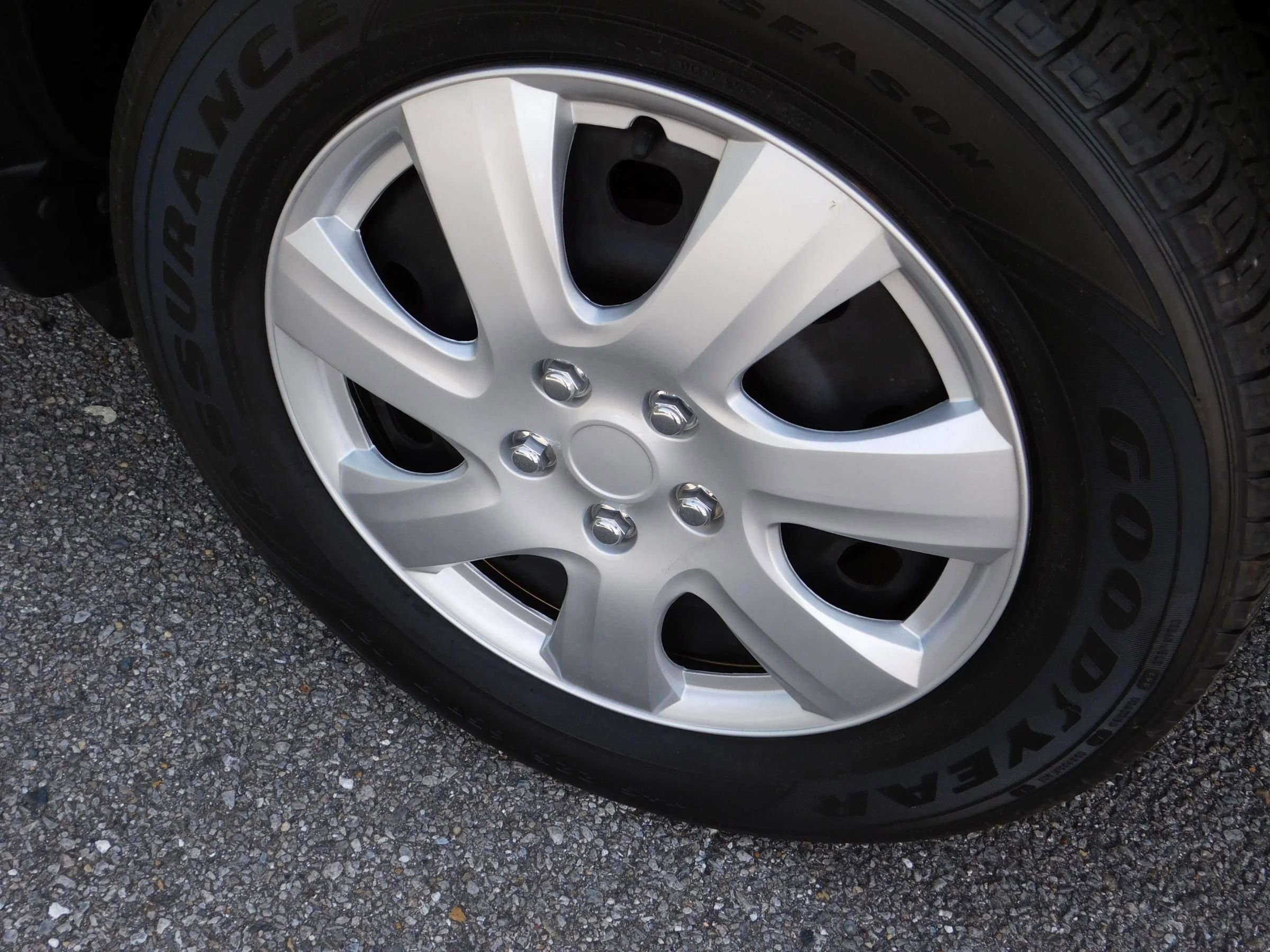 Used 2019 Dodge Journey SE FWD image 8