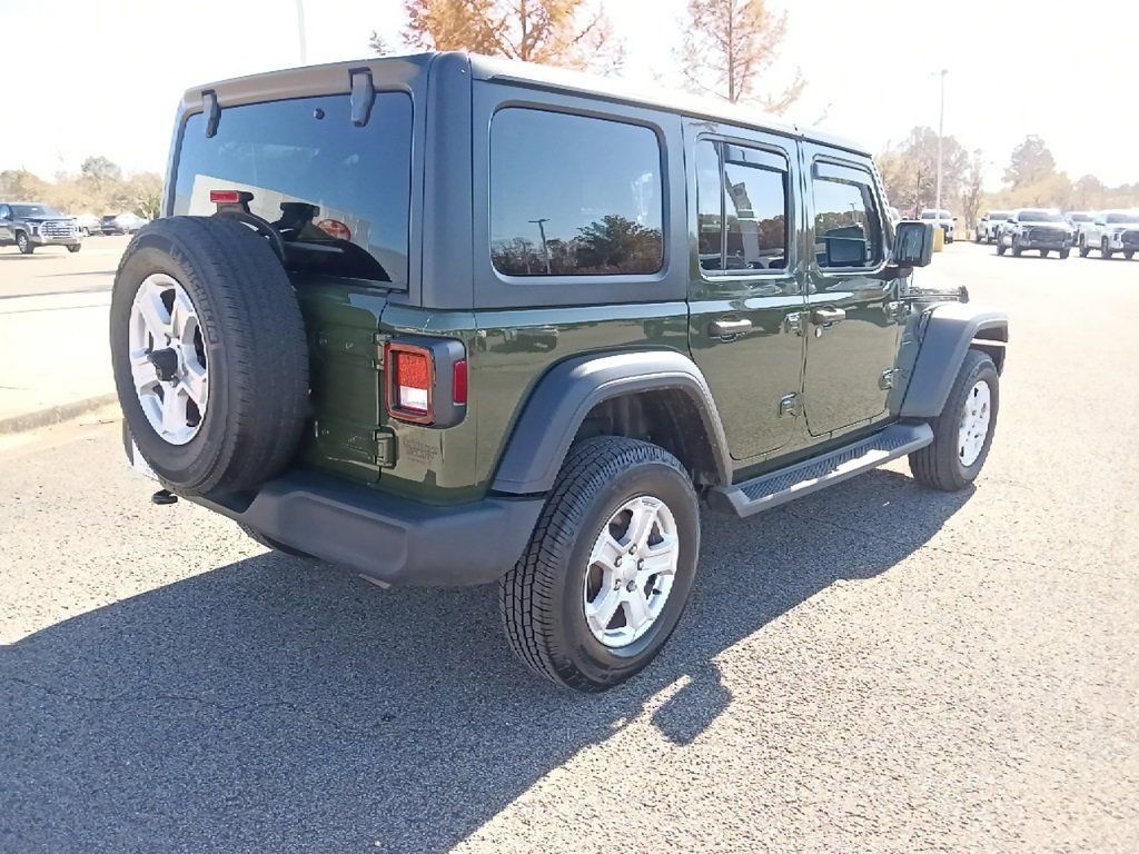 Used 2022 Jeep Wrangler Unlimited Sport image 3