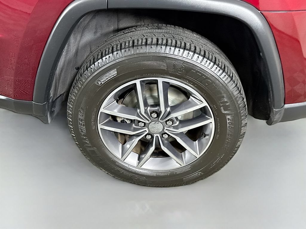 Used 2017 Jeep Grand Cherokee Limited AWD/4WD image 36