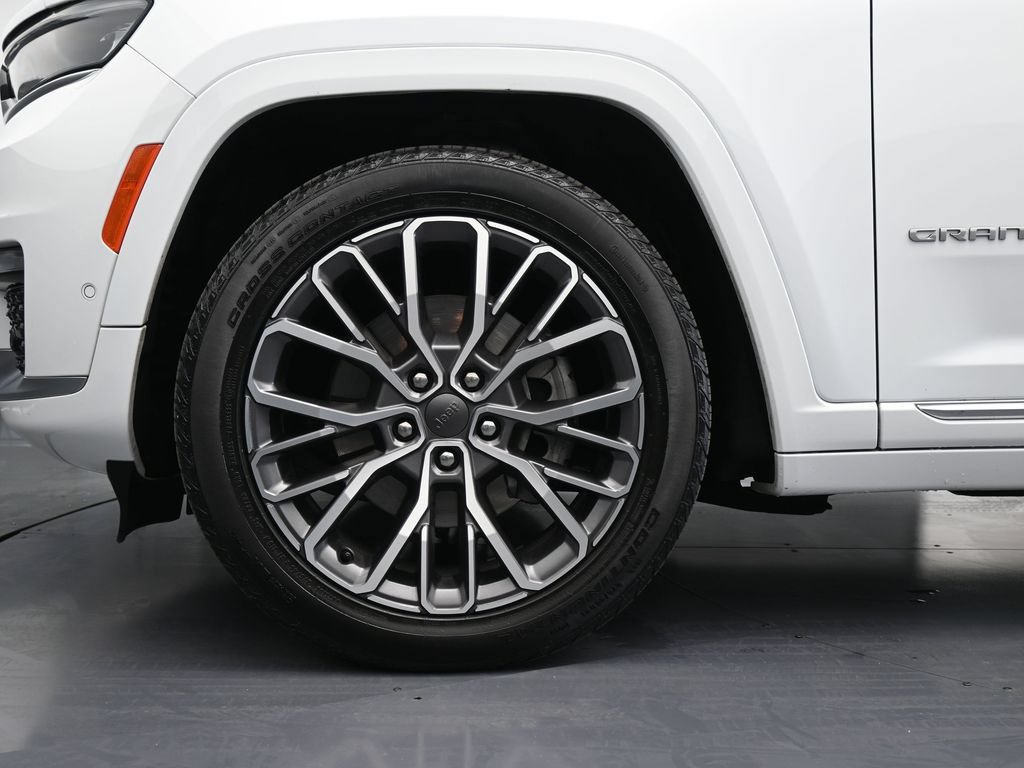 New 2025 Jeep Grand Cherokee L Summit AWD/4WD image 10