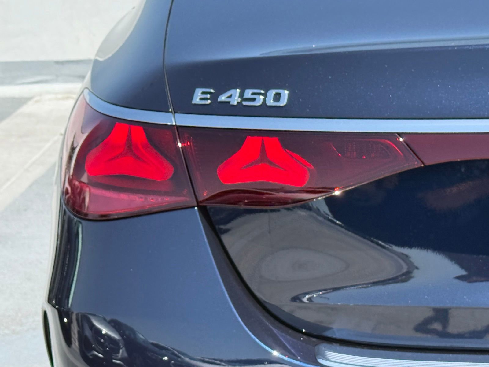 New 2026 Mercedes-Benz E 450 4MATIC Sedan image 9