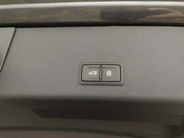 Used 2024 Audi Q8 e-tron Premium Plus w/ Premium Plus Package AWD/4WD image 10