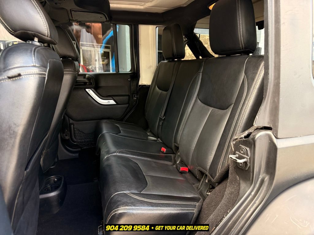 Used 2017 Jeep Wrangler Unlimited Sahara w/ Dual Top Group AWD/4WD image 25