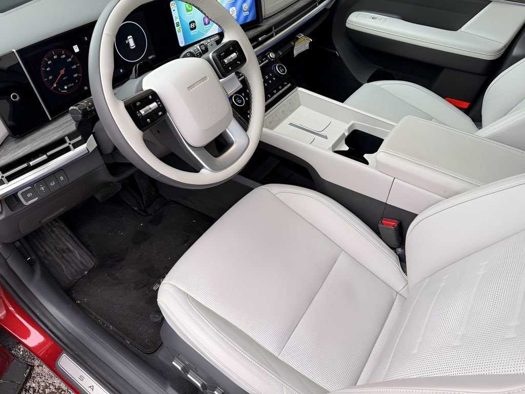 Used 2025 Hyundai Santa Fe Calligraphy image 13