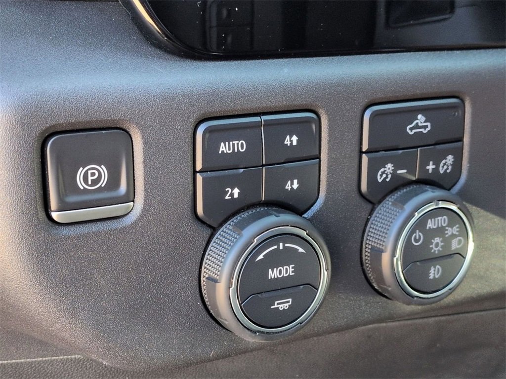 Certified 2022 Chevrolet Silverado 1500 LT Trail Boss w/ Convenience Package II image 17