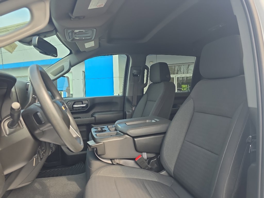 Used 2023 Chevrolet Silverado 2500 Custom w/ Custom Value Package AWD/4WD image 10