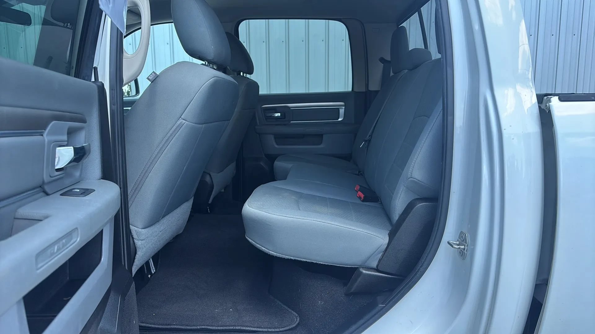 Used 2018 RAM 2500 SLT AWD/4WD image 17