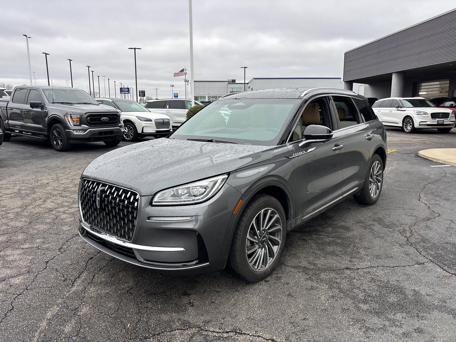 Certified 2023 Lincoln Corsair Reserve w/ Equipment Group 201A image 3