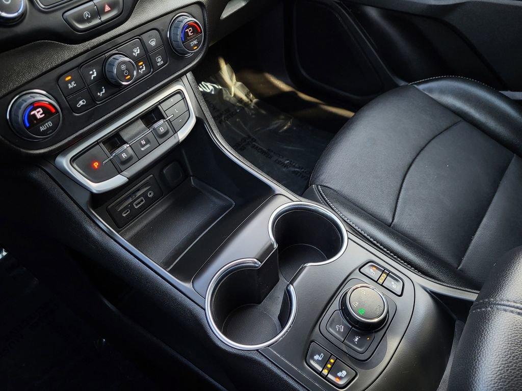 Used 2024 GMC Terrain SLT image 11