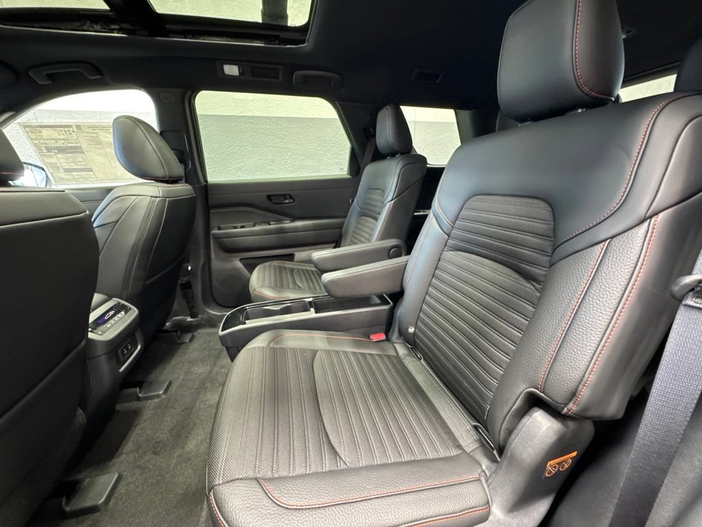 New 2026 Nissan Pathfinder Rock Creek w/ Rock Creek Premium Package AWD/4WD image 24