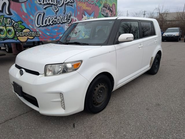 Used 2014 Scion xB image 3