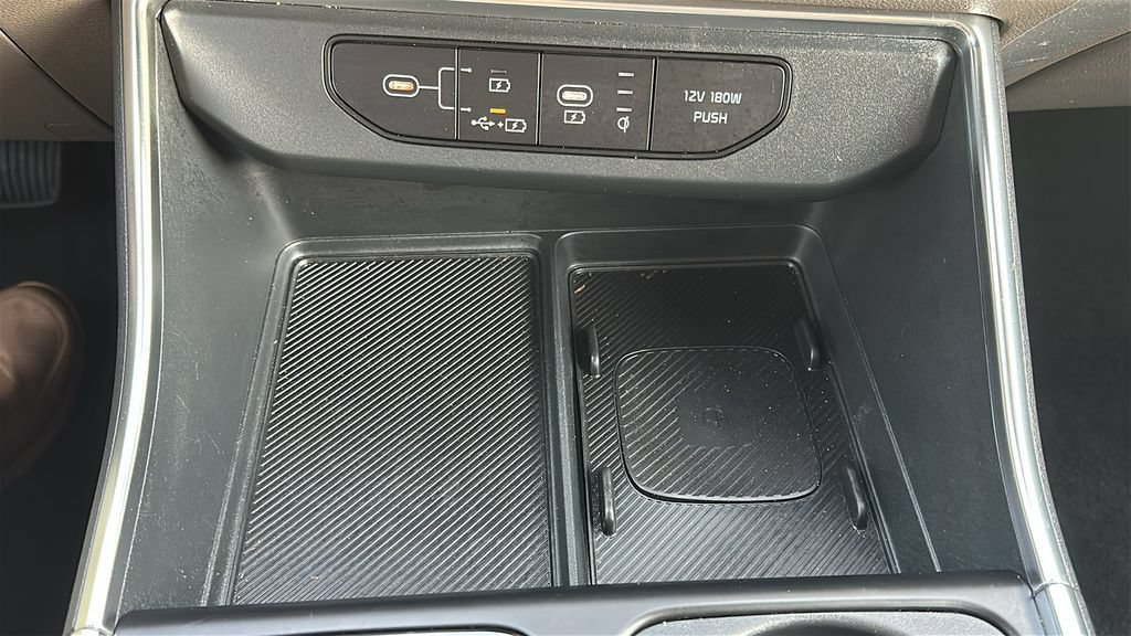 Used 2026 Kia Carnival EX FWD image 26