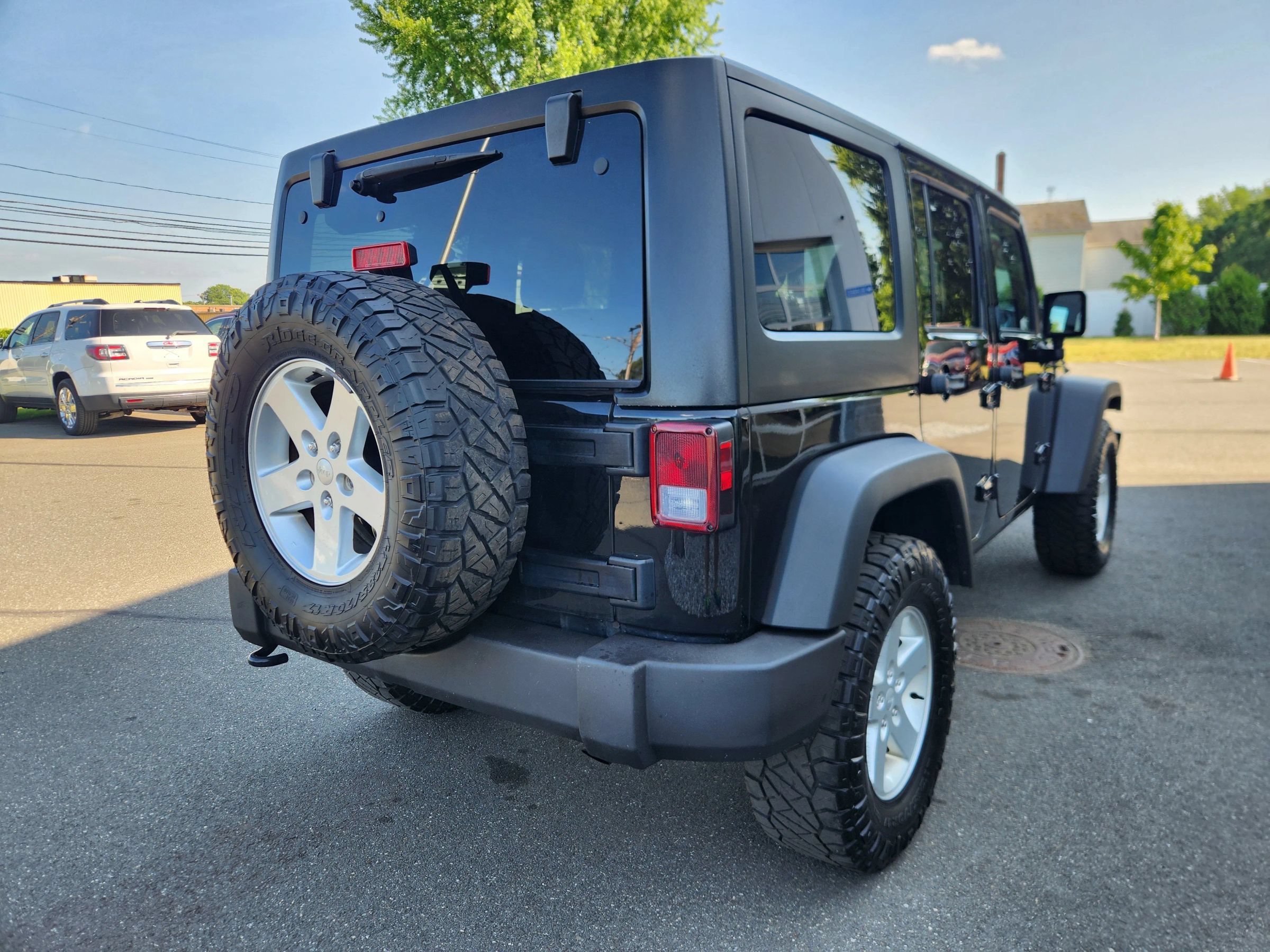 Used 2017 Jeep Wrangler Unlimited Sport w/ Quick Order Package 24S AWD/4WD image 14
