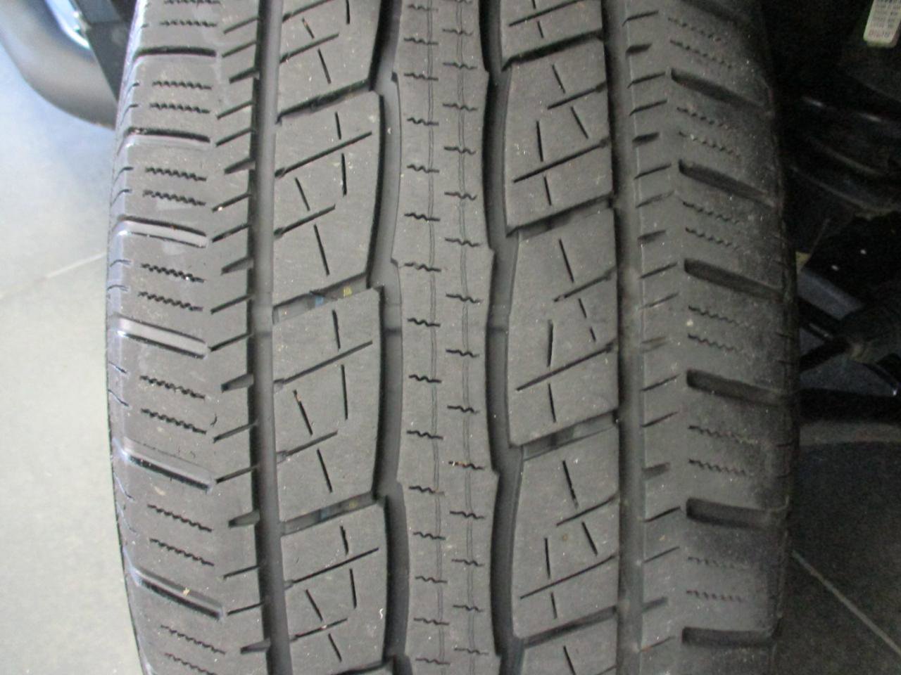 Used 2021 Chevrolet Silverado 1500 Custom w/ Safety Confidence Package AWD/4WD image 24