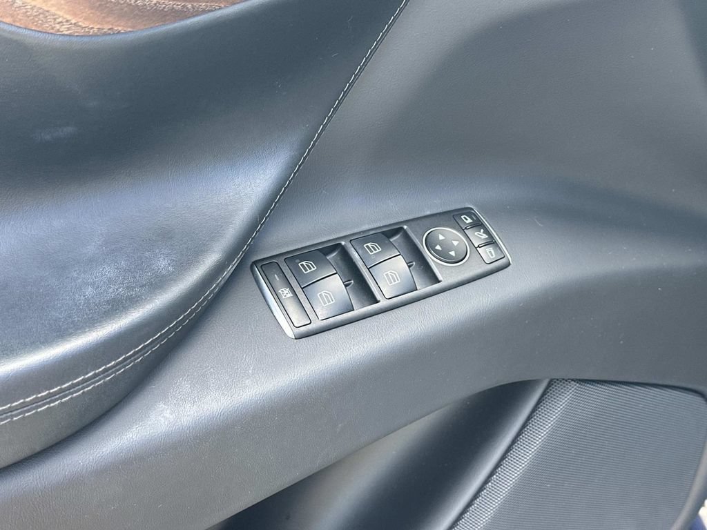 Used 2019 Tesla Model X Performance AWD/4WD image 17