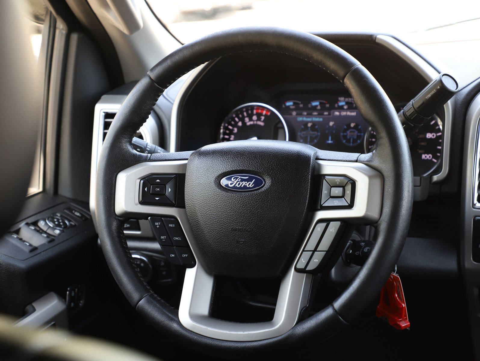 Used 2017 Ford F350 Lariat AWD/4WD image 18