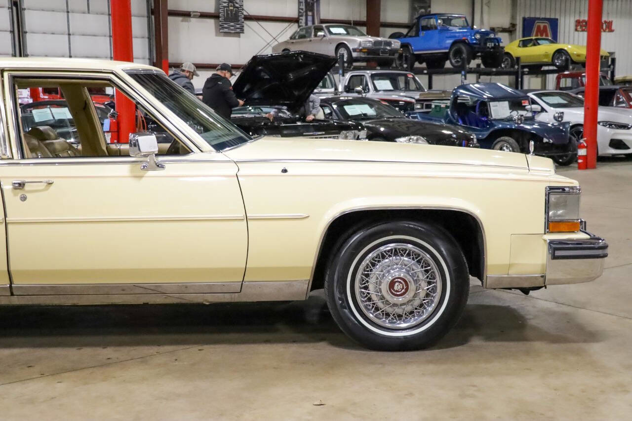 Used 1986 Cadillac Brougham Brougham image 11