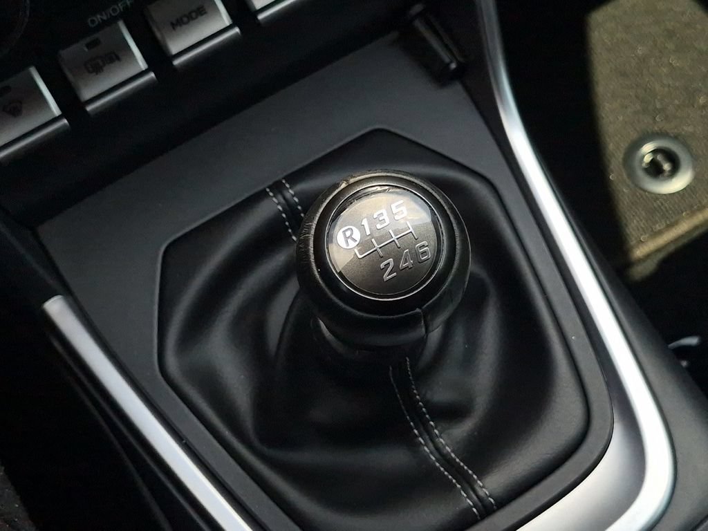 Used 2024 Toyota GR86 Premium RWD image 19