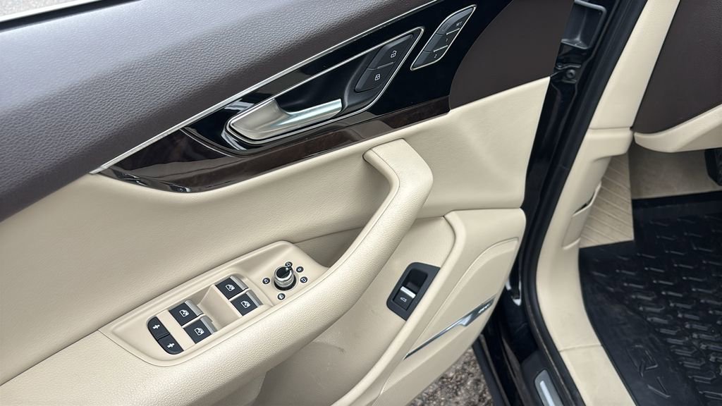 Used 2018 Audi Q7 3.0T Premium Plus w/ Premium Plus Package image 14