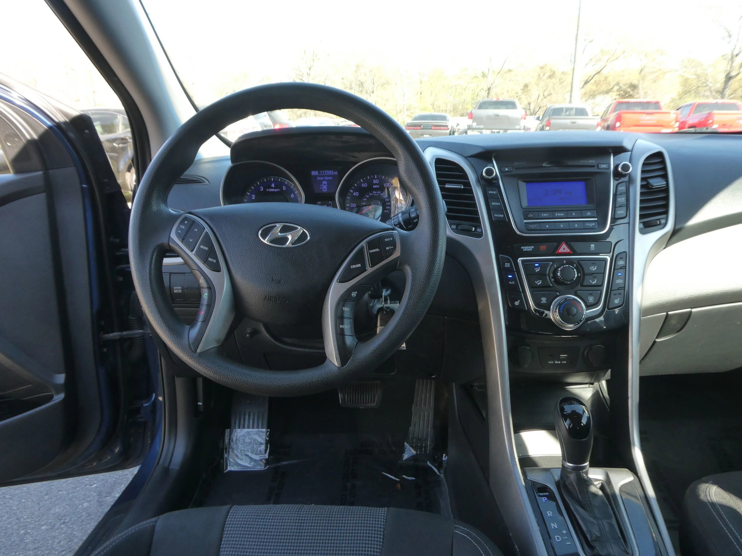 Used 2015 Hyundai Elantra GT image 13