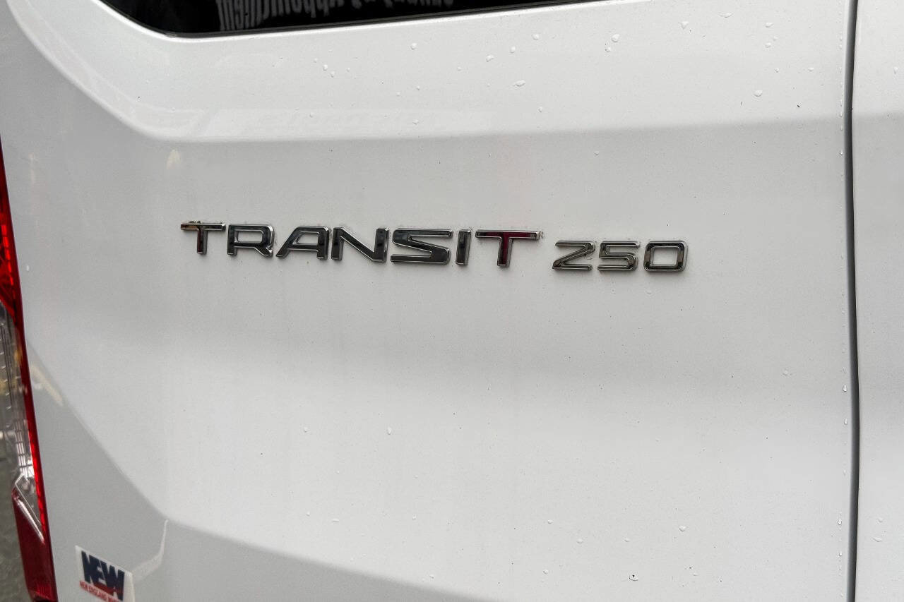 Used 2016 Ford Transit 250 148 Medium Roof RWD image 30