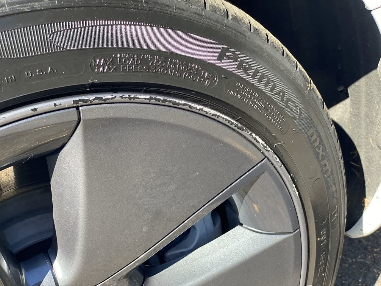 Used 2023 Tesla Model 3 Standard Range RWD image 30