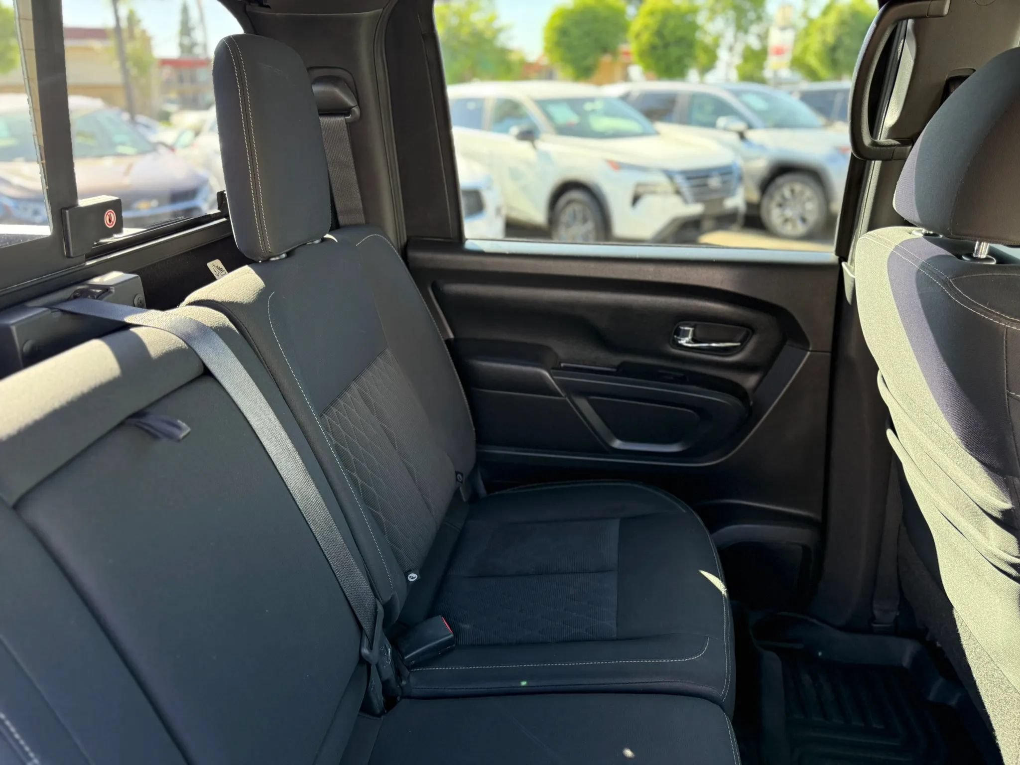 Used 2019 Nissan Titan SV w/ SV Convenience Package AWD/4WD image 29