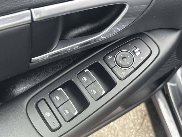 Certified 2023 Hyundai Sonata SEL w/ Convenience Package FWD image 16