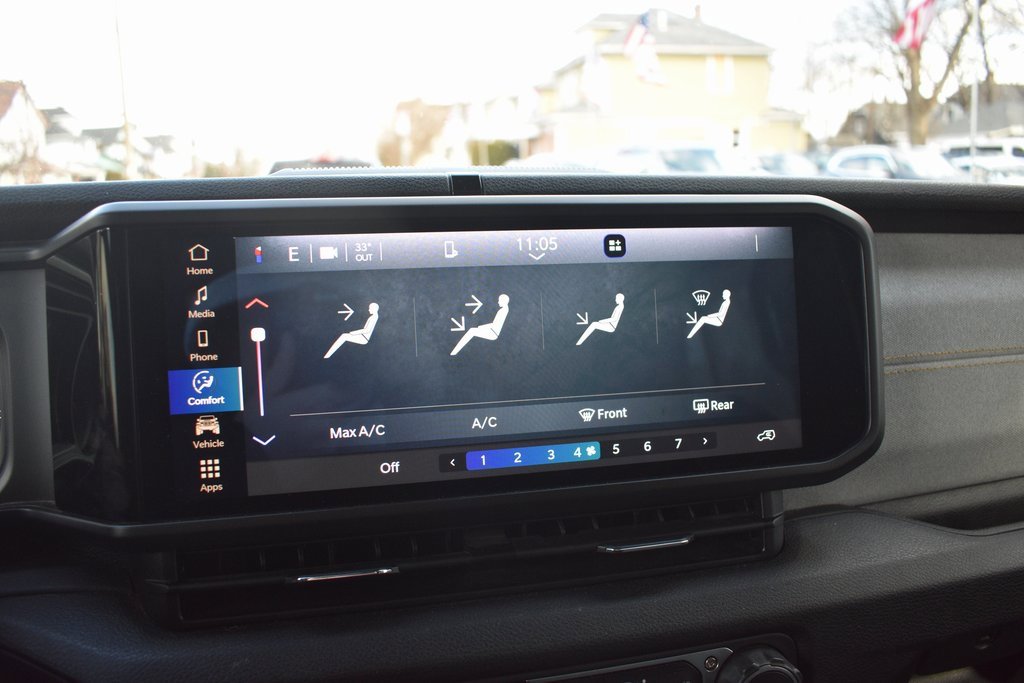 Used 2025 Jeep Wrangler Sport S image 17