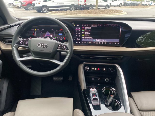 Used 2025 Audi Q5 Premium Plus AWD/4WD image 8