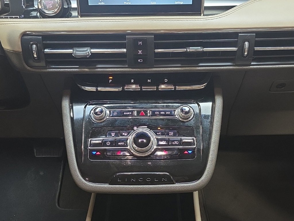 Used 2021 Lincoln Corsair Standard image 24