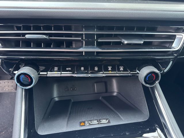 New 2026 Chevrolet Traverse LT w/ Enhanced Driving Package AWD/4WD image 13