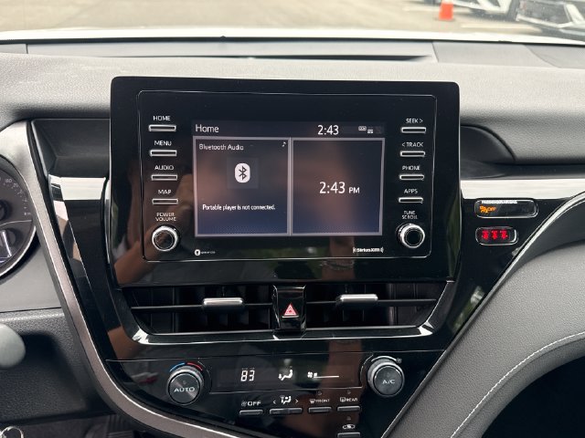 Used 2021 Toyota Camry SE FWD image 18