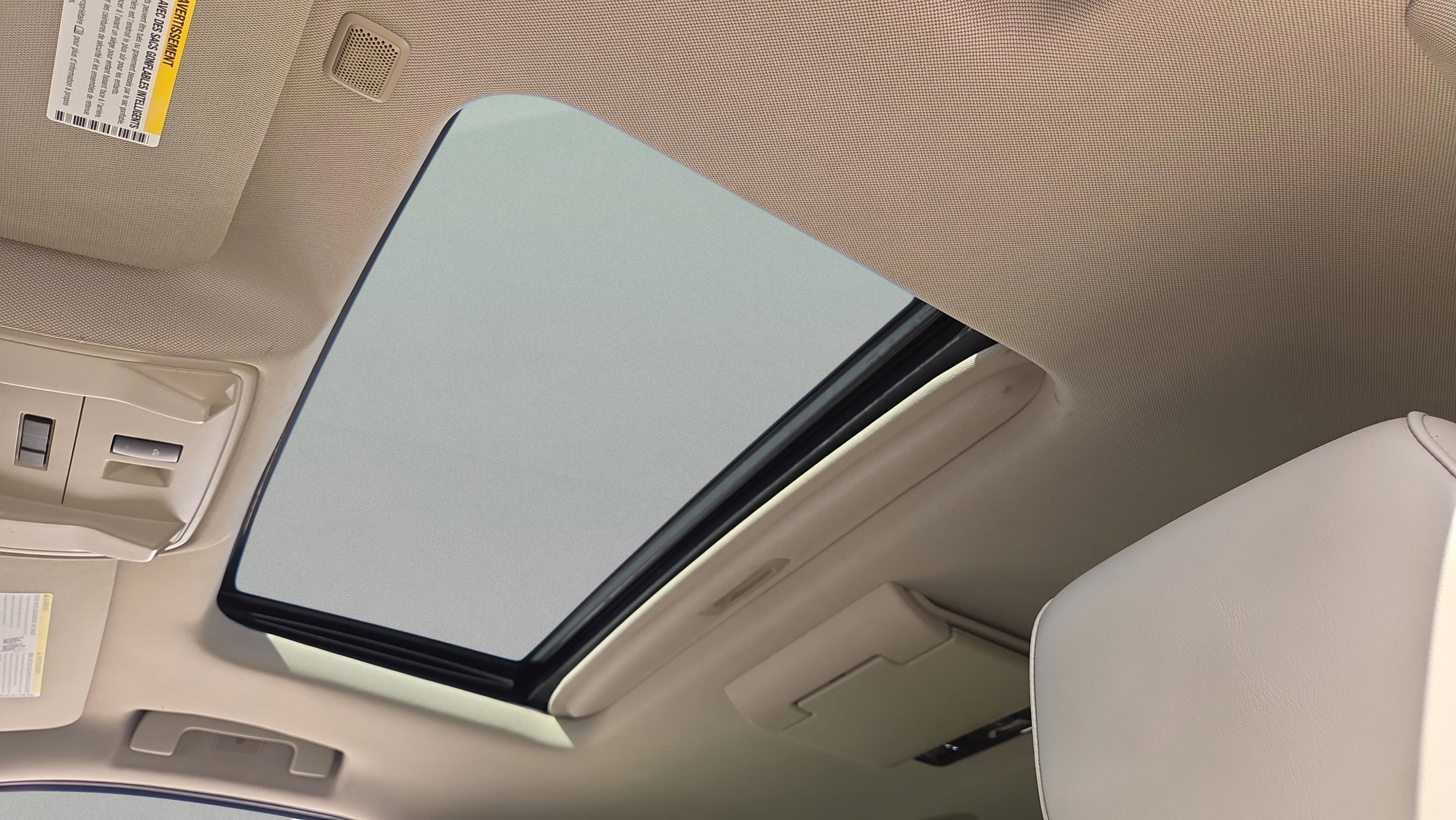 Used 2015 Cadillac Escalade Luxury image 20