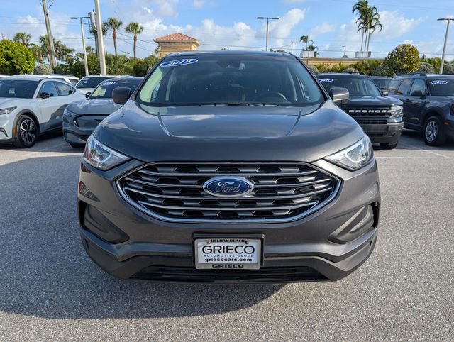 Certified 2019 Ford Edge SE image 2
