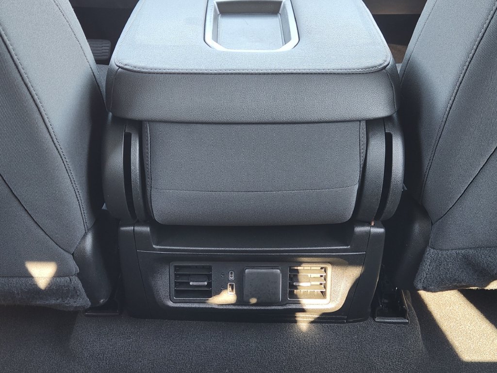 Used 2023 Chevrolet Silverado 1500 LT AWD/4WD image 29