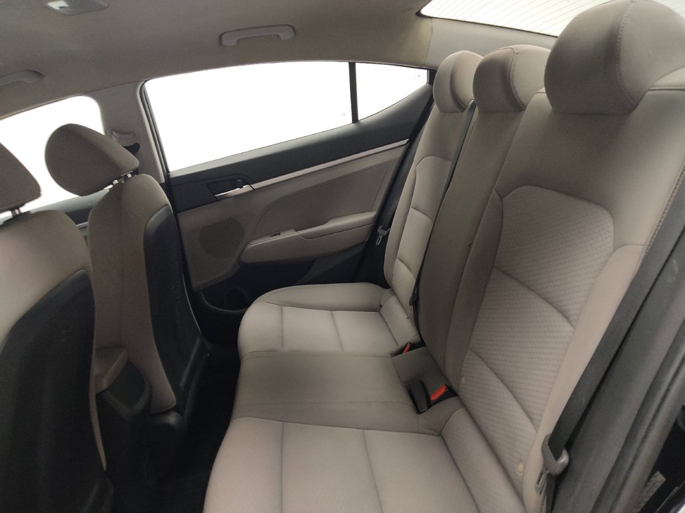 Used 2019 Hyundai Elantra SE FWD image 18
