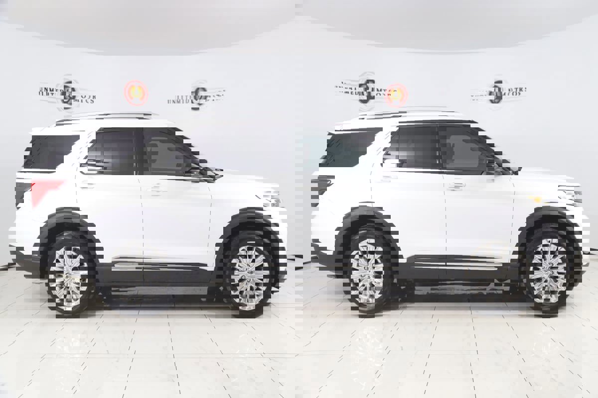 Used 2021 Ford Explorer Limited w/ Equipment Group 301A image 2