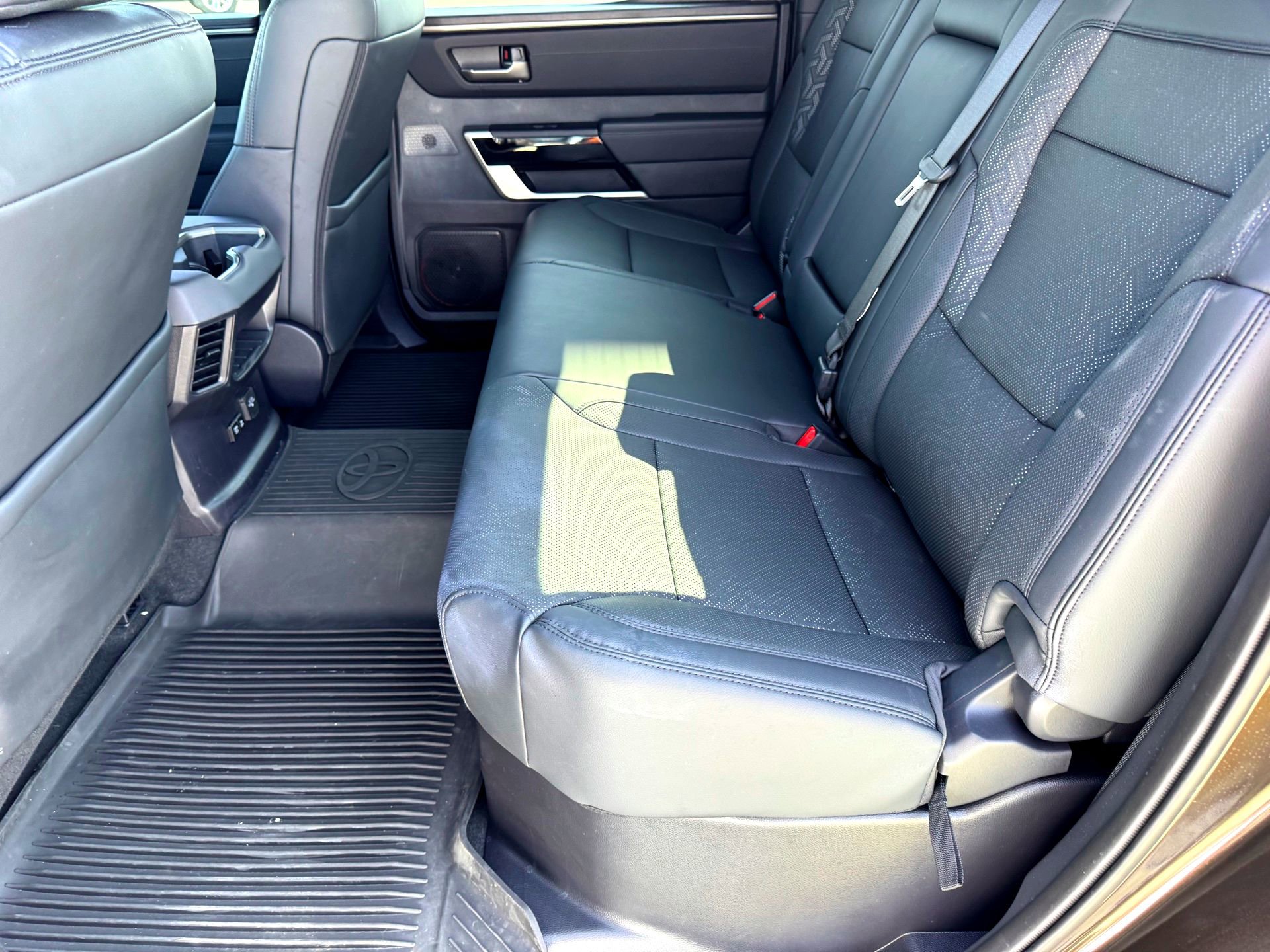 Used 2025 Toyota Tundra Limited image 19