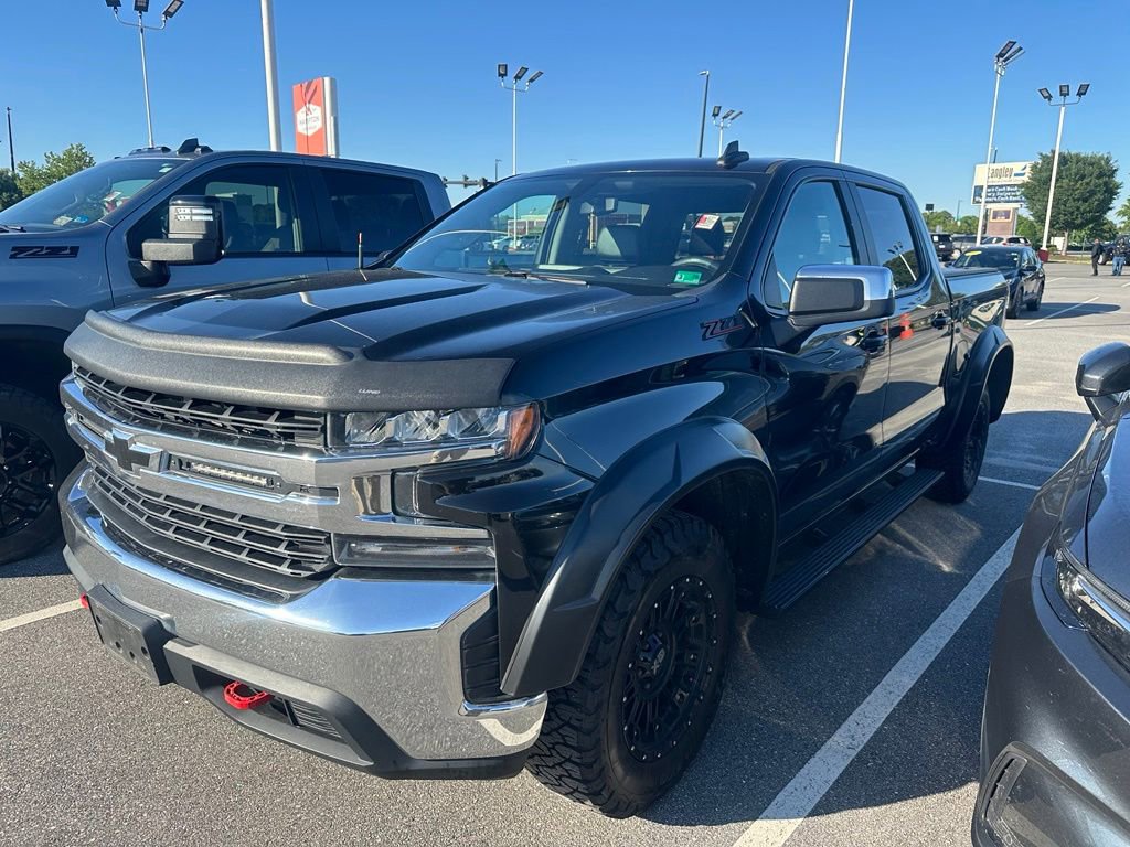 Used 2021 Chevrolet Silverado 1500 LT w/ Z71 Off-Road Package AWD/4WD image 1