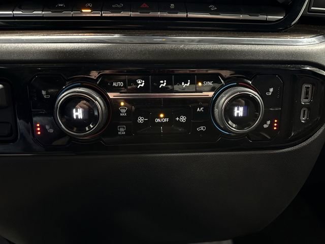Used 2023 Chevrolet Silverado 1500 RST AWD/4WD image 16