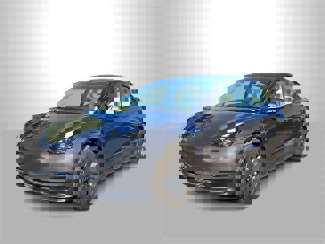 Used 2023 Tesla Model 3 Standard Range image 4