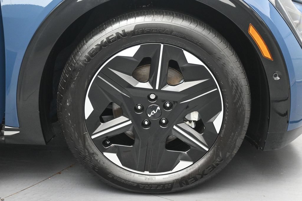 Used 2025 Kia EV6 Wind AWD/4WD image 32