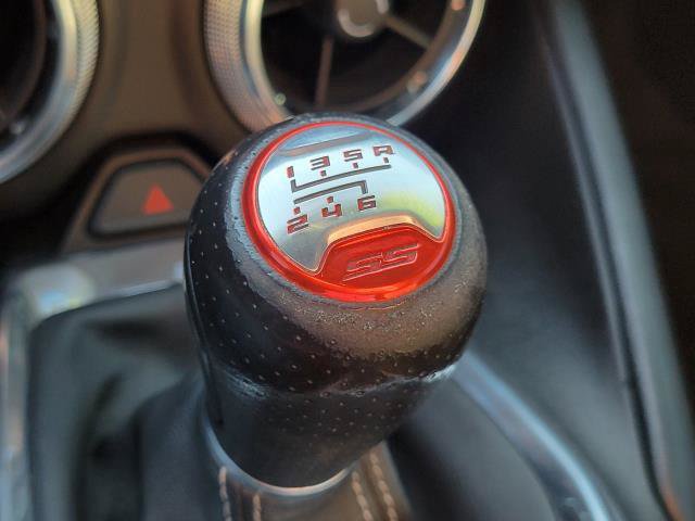 Used 2018 Chevrolet Camaro SS RWD image 21