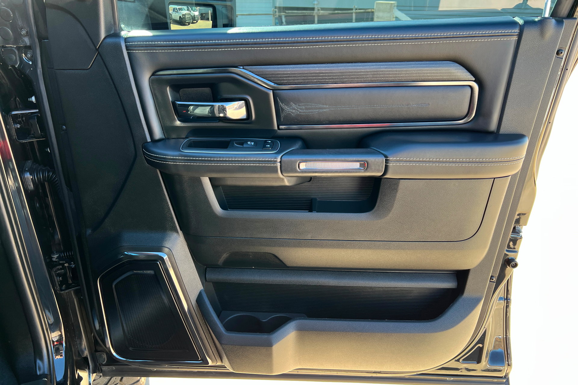 Used 2024 RAM 2500 Limited image 22