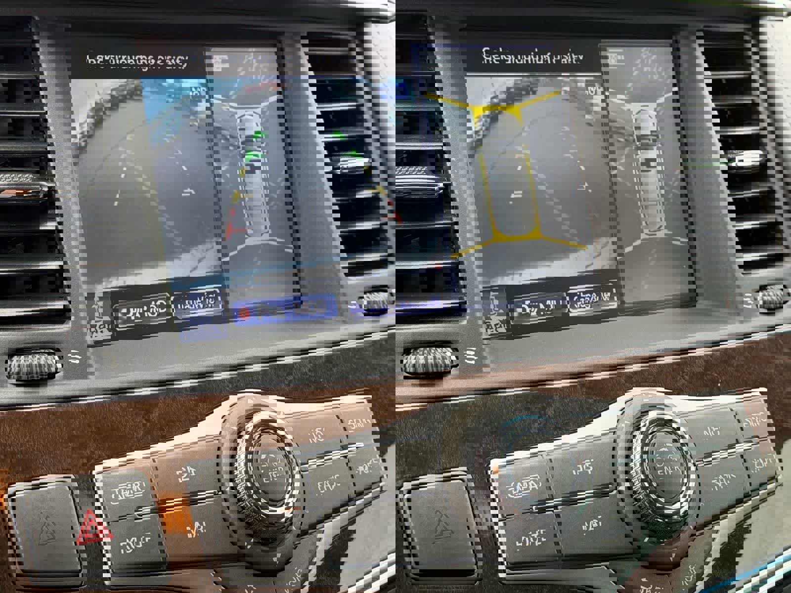 Used 2017 INFINITI QX80 2WD w/ Driver Assistance Package image 33