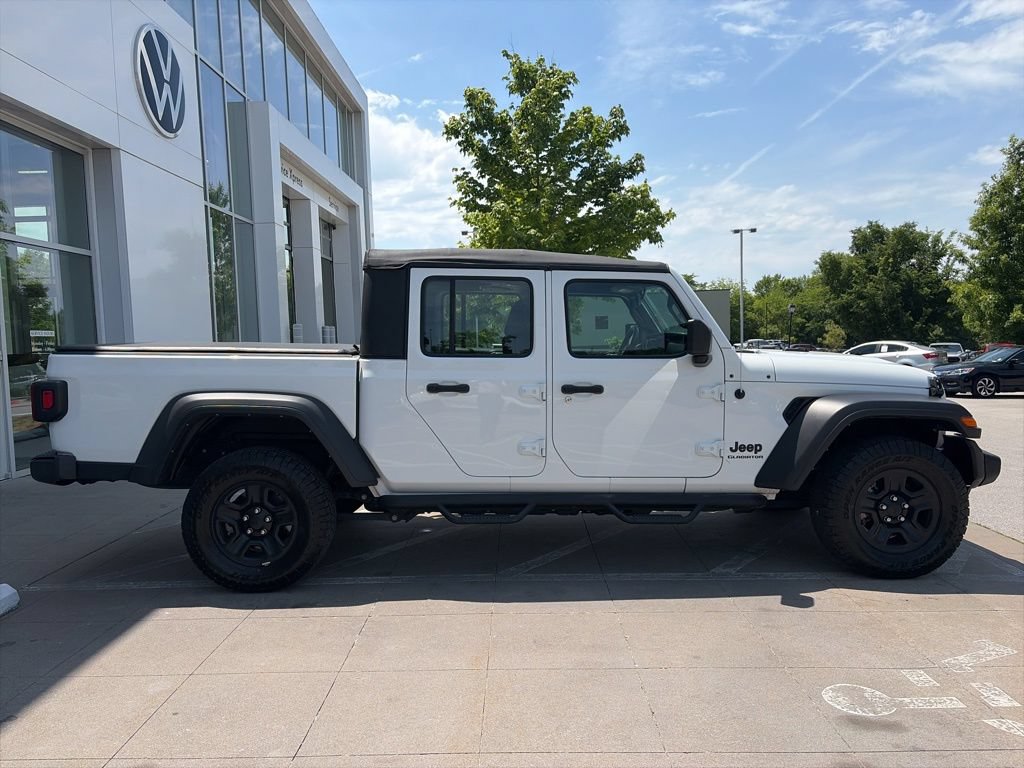 Used 2022 Jeep Gladiator Sport AWD/4WD image 8