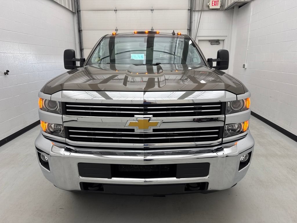 Used 2015 Chevrolet Silverado 2500 LT w/ LT Convenience Package AWD/4WD image 2