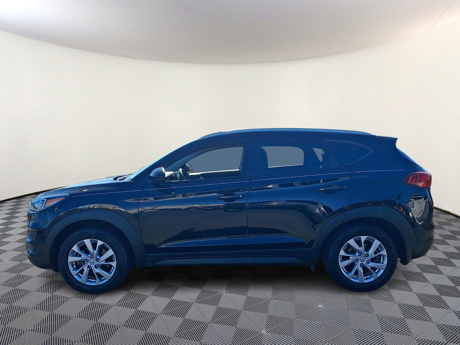 Used 2021 Hyundai Tucson Value w/ Cargo Package AWD/4WD image 4
