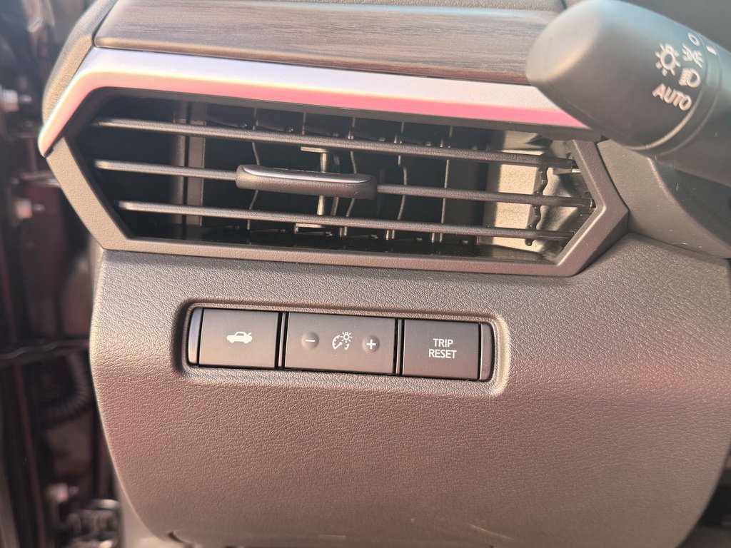 Used 2026 Nissan Altima 2.5 SV FWD image 19